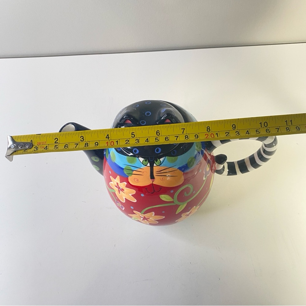 Cat’s Meow Red Floral Cat Teapot, Striped Tail Handle, Ceramic - Picture 9 of 9